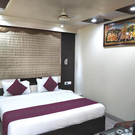 Hotel Jinendra Palace Jaipur Extérieur photo